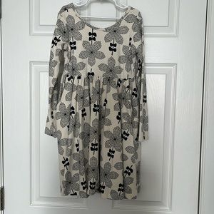 Ivory and black scooped neck cotton dress